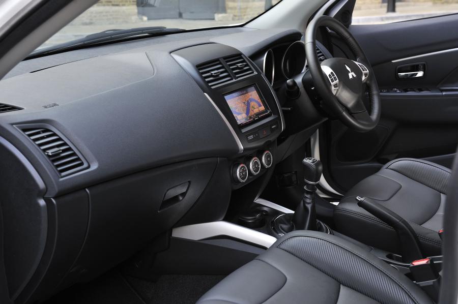  Mitsubishi ASX Black 2011 года  (UK) (фото 19 из 109)